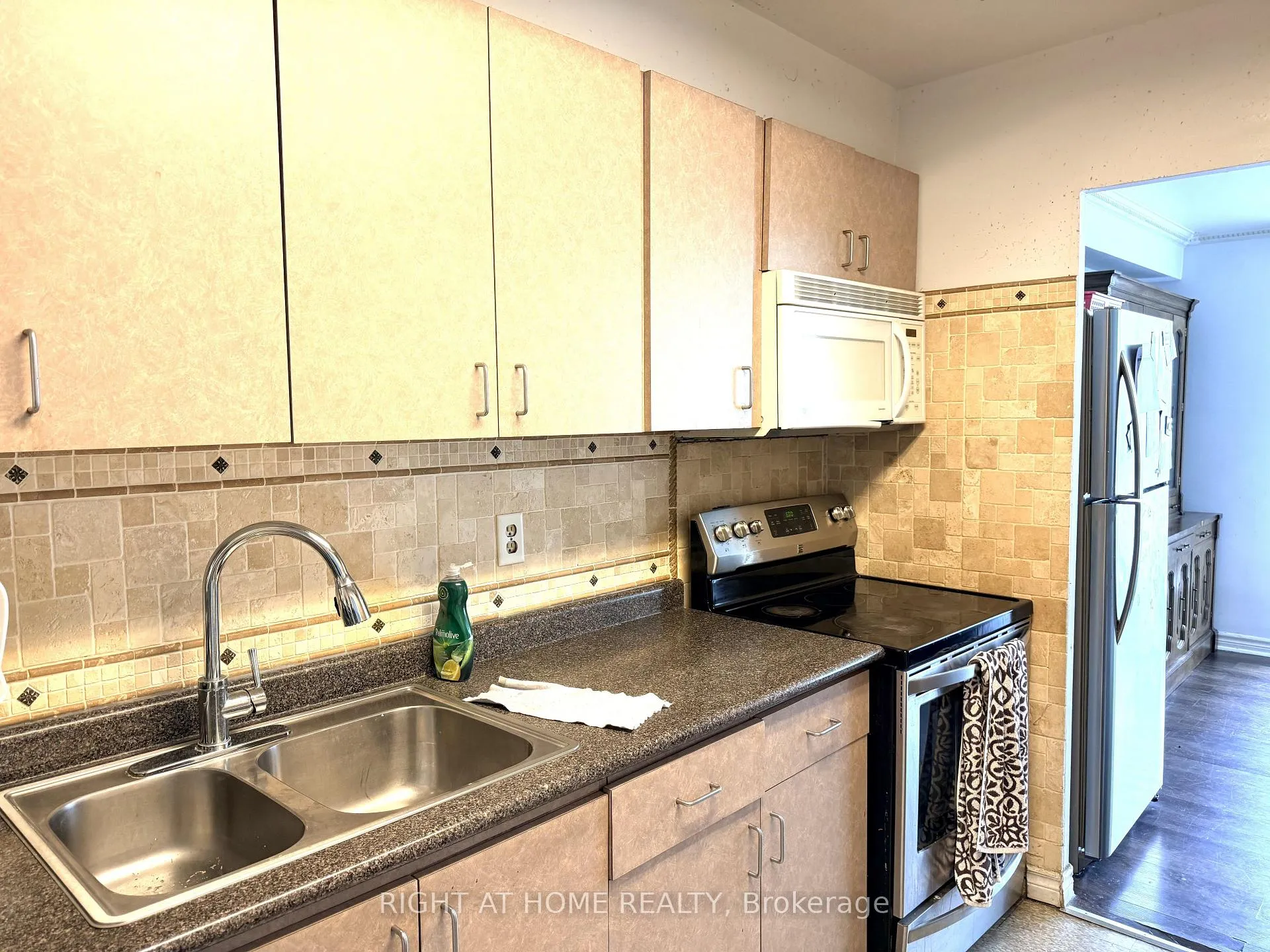 Photo 13 of Unit 106, 5 Massey Square, Toronto, Crescent Town — HOMEH