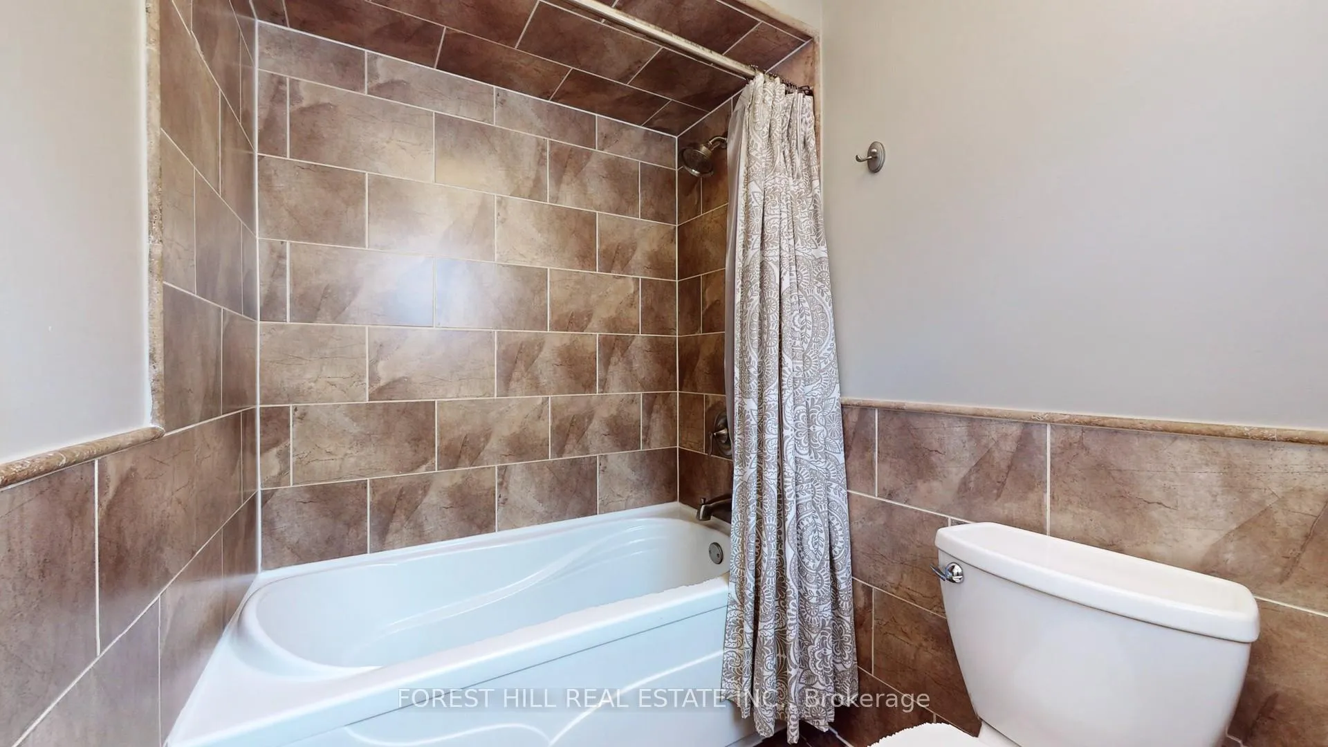 Photo 22 of 43 Oakhurst Drive, Vaughan, Beverley Glen — HOMEH