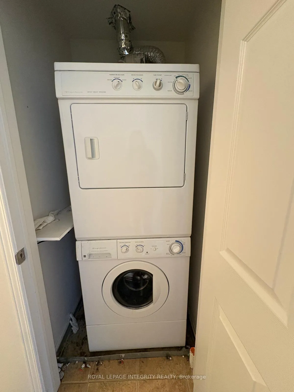 Photo 4 of Unit H, 300 Meilleur Private, Ottawa, Vanier — HOMEH