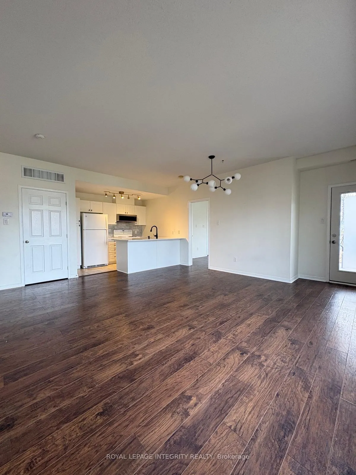 Photo 6 of Unit H, 300 Meilleur Private, Ottawa, Vanier — HOMEH