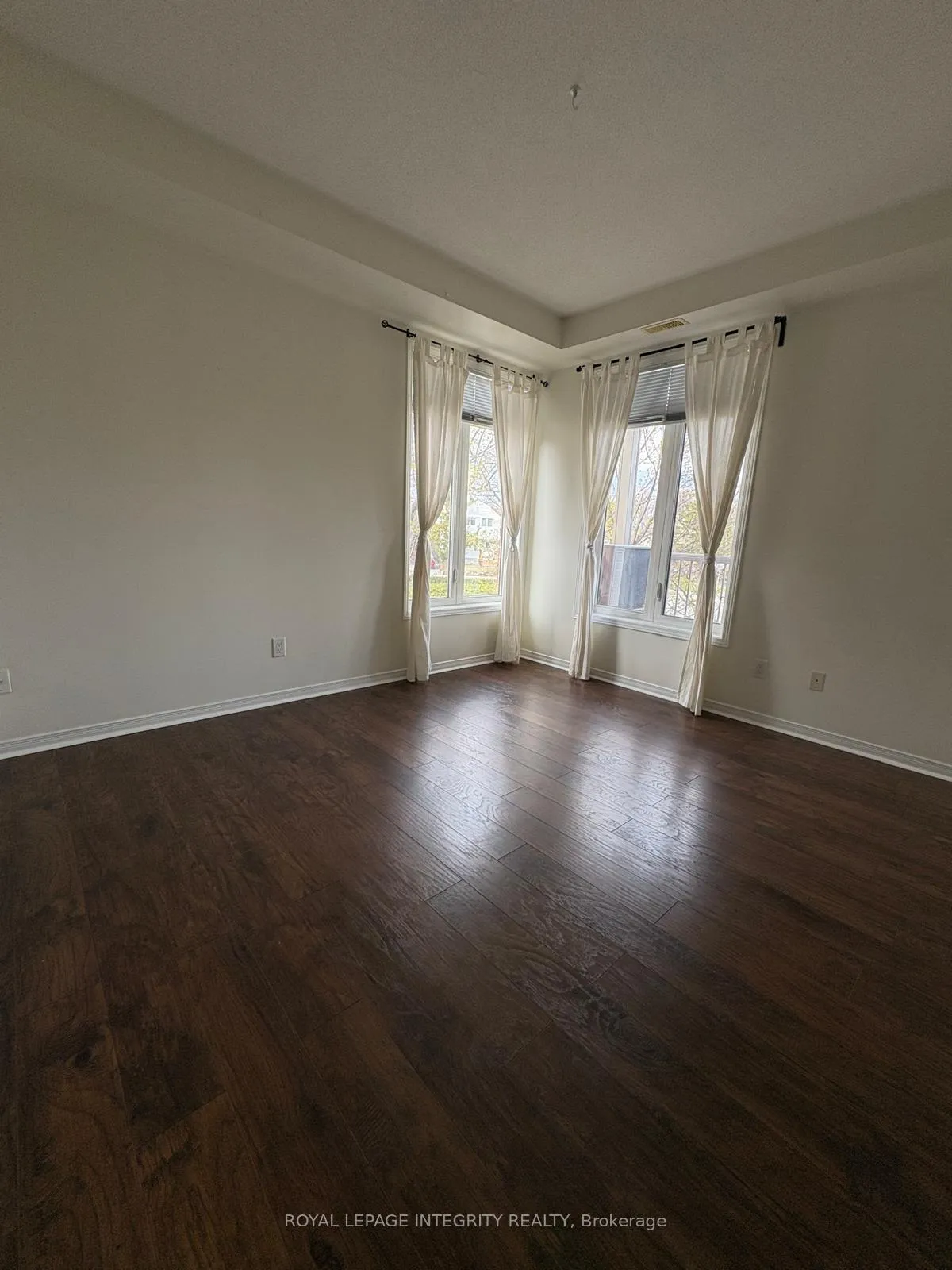 Photo 13 of Unit H, 300 Meilleur Private, Ottawa, Vanier — HOMEH