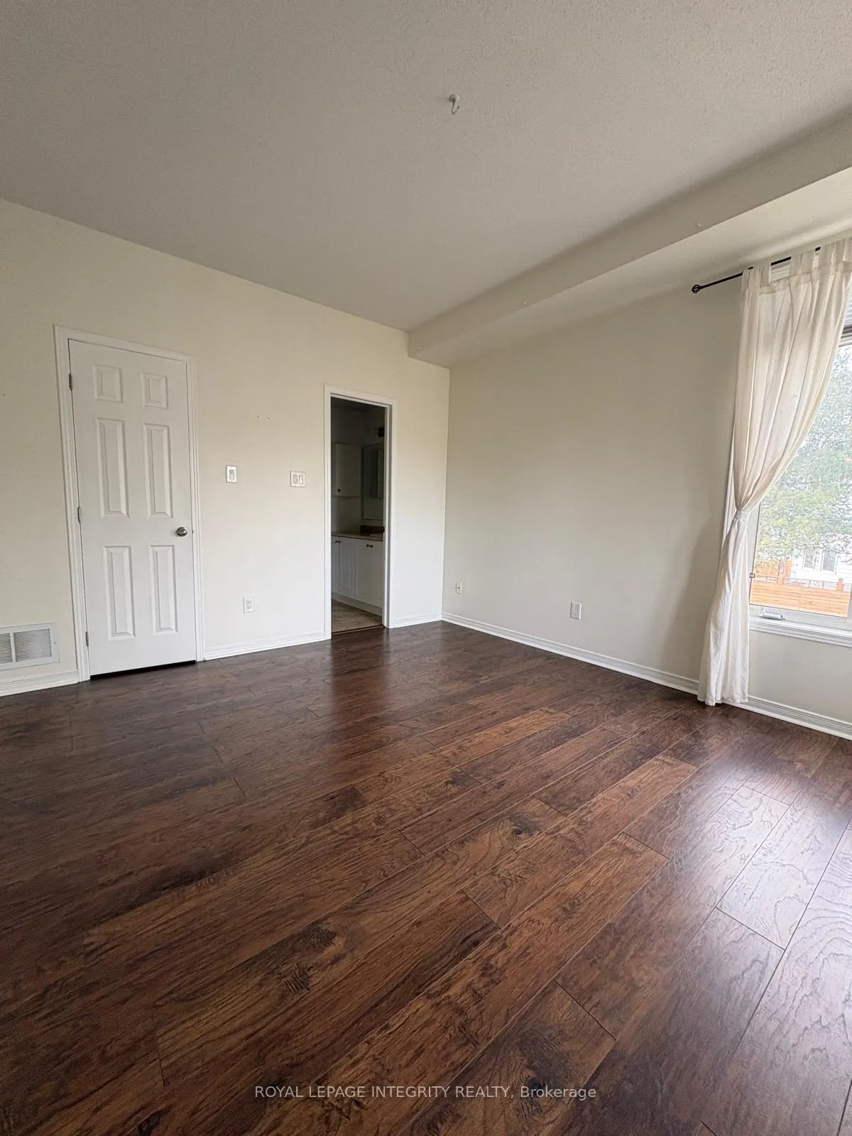 Photo 14 of Unit H, 300 Meilleur Private, Ottawa, Vanier — HOMEH