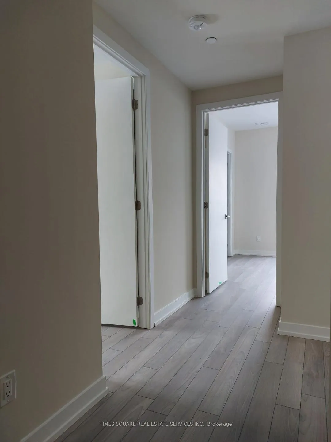 Photo 8 of Unit H302, 8 Walder Lane, Richmond Hill, Rural Richmond Hill — HOMEH