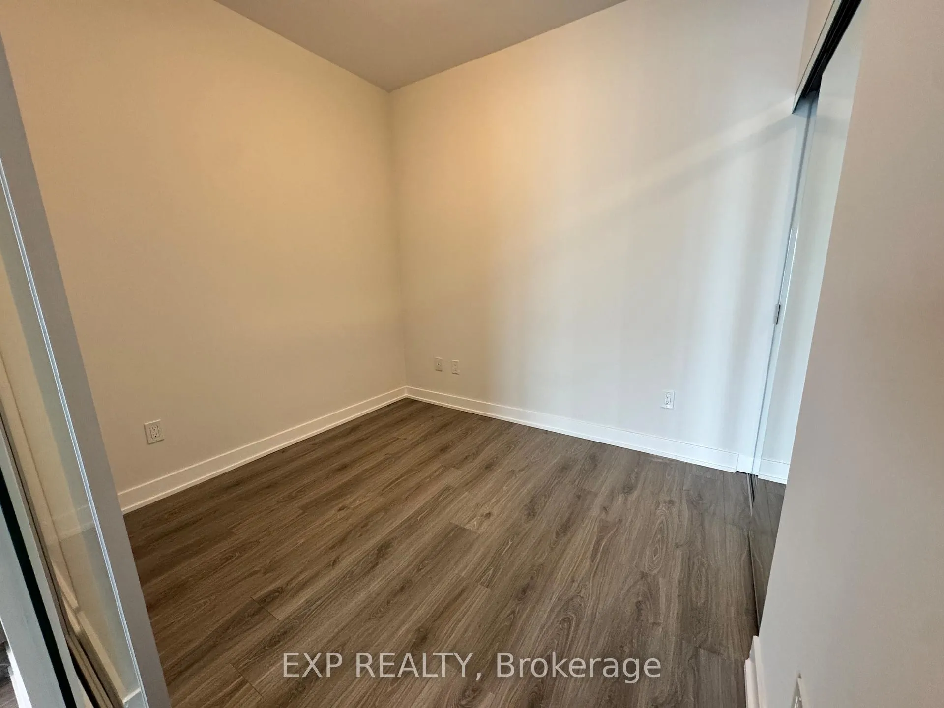 Photo 6 of Unit 1909, 430 Square One Drive, Mississauga, City Centre — HOMEH
