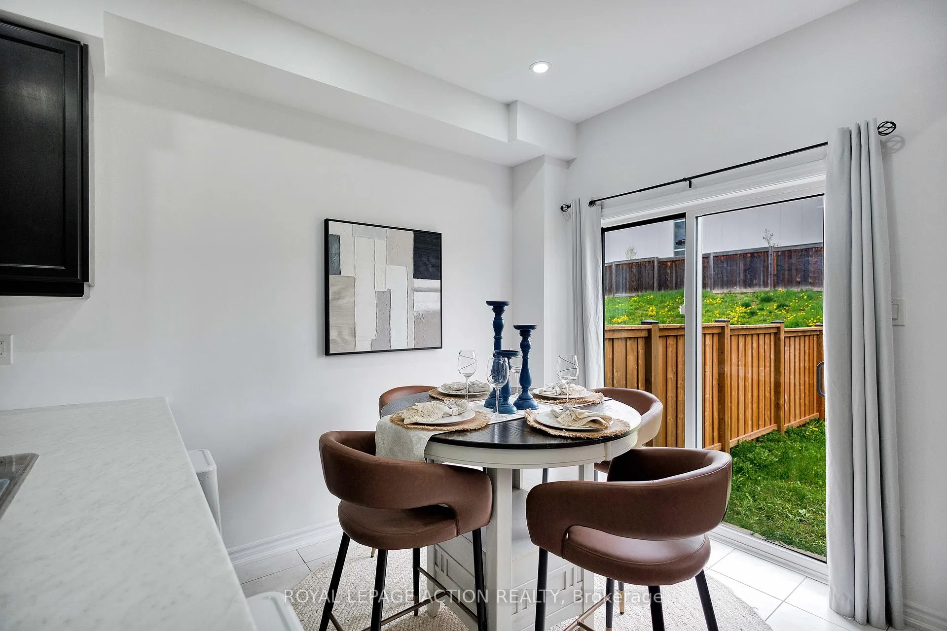 Photo 5 of 35 Bilanski Farm Road, Brantford — HOMEH