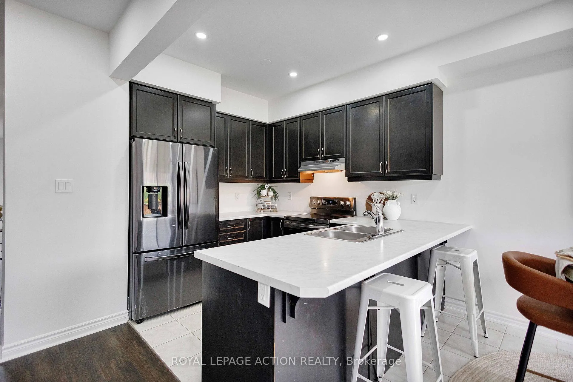 Photo 7 of 35 Bilanski Farm Road, Brantford — HOMEH