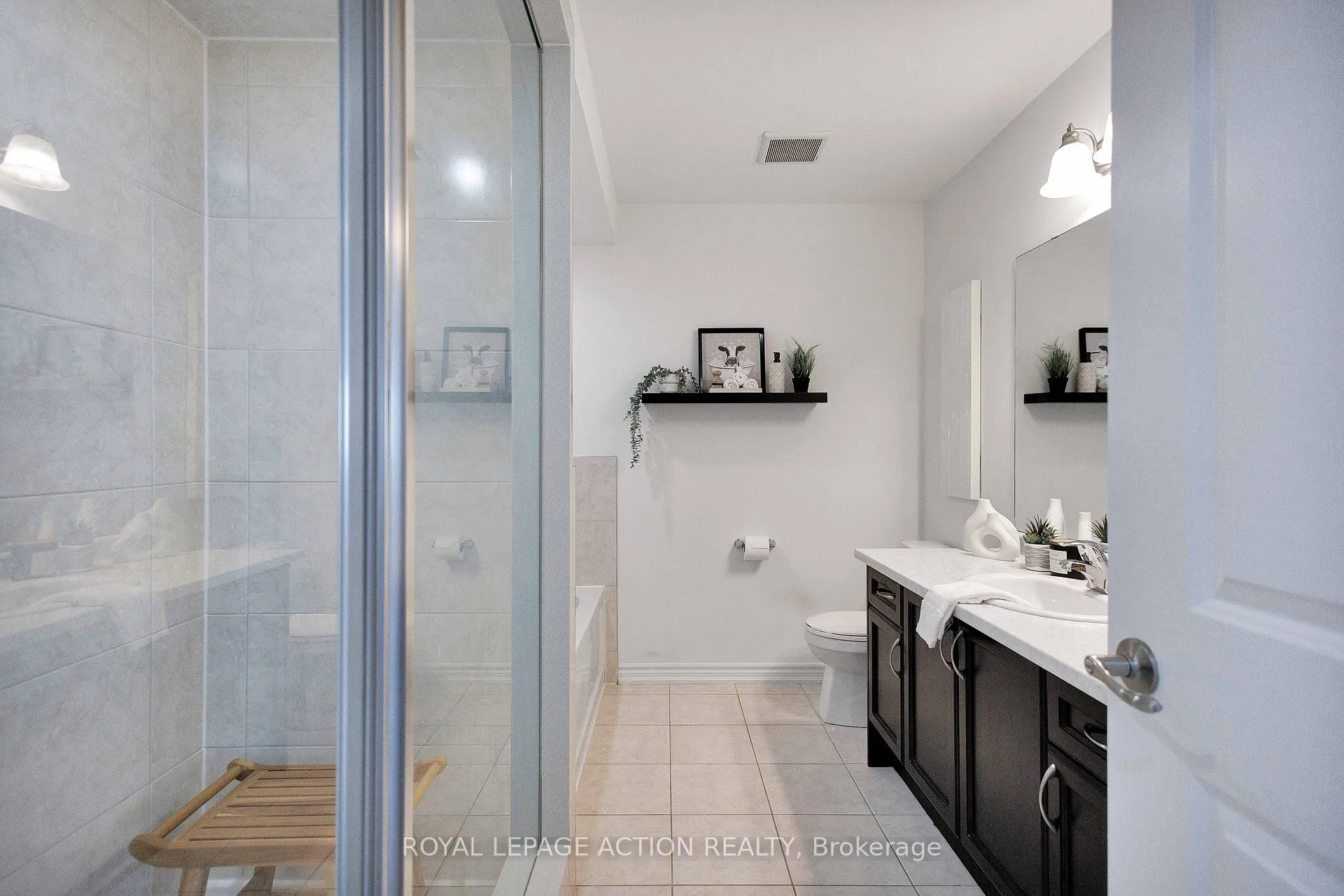 Photo 11 of 35 Bilanski Farm Road, Brantford — HOMEH