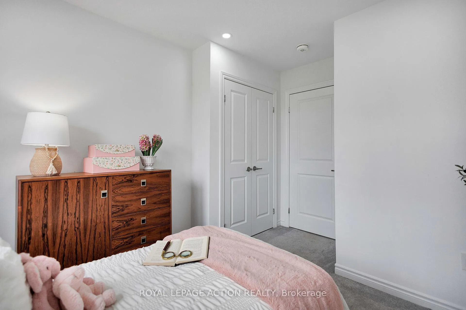 Photo 15 of 35 Bilanski Farm Road, Brantford — HOMEH
