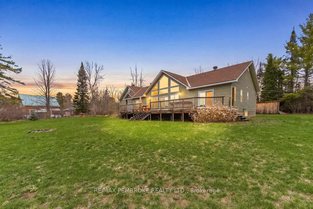 Photo 1 of 249B Crooked Rapids Road, North Algona Wilberforce, North Algona/Wilberforce Twp — HOMEH