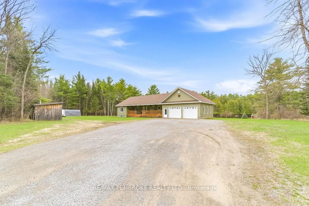 Photo 3 of 249B Crooked Rapids Road, North Algona Wilberforce, North Algona/Wilberforce Twp — HOMEH