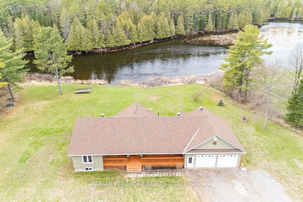 Photo 6 of 249B Crooked Rapids Road, North Algona Wilberforce, North Algona/Wilberforce Twp — HOMEH