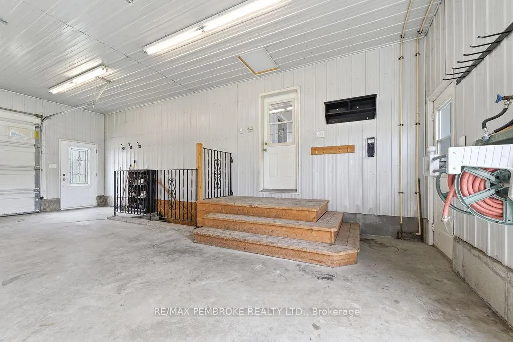 Photo 28 of 249B Crooked Rapids Road, North Algona Wilberforce, North Algona/Wilberforce Twp — HOMEH