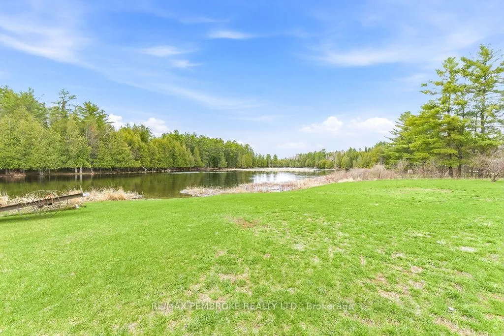 Photo 40 of 249B Crooked Rapids Road, North Algona Wilberforce, North Algona/Wilberforce Twp — HOMEH