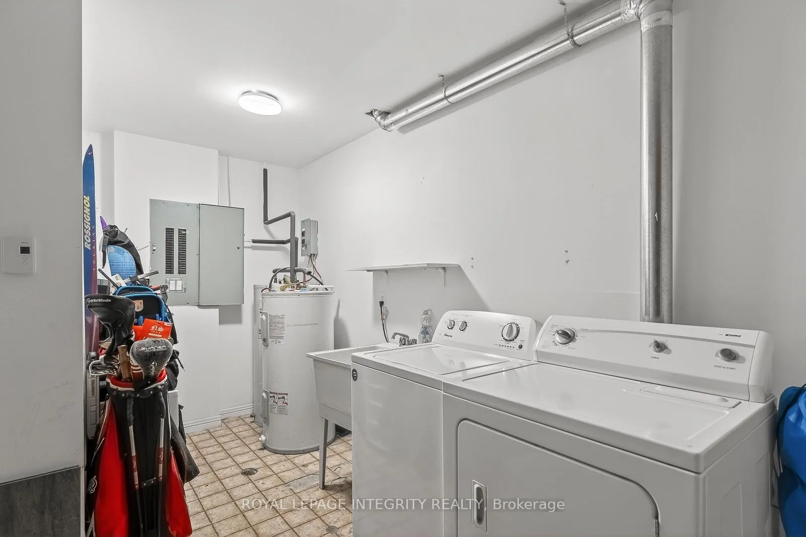 Photo 6 of Unit 8, 108 Stratas Court, Ottawa, Kanata - Katimavik — HOMEH