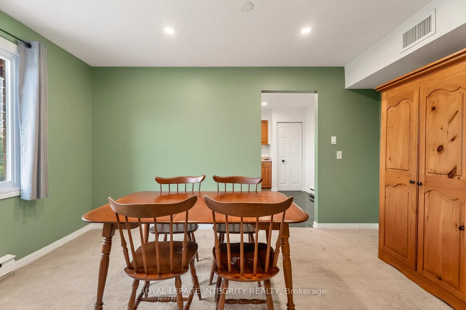 Photo 13 of Unit 8, 108 Stratas Court, Ottawa, Kanata - Katimavik — HOMEH