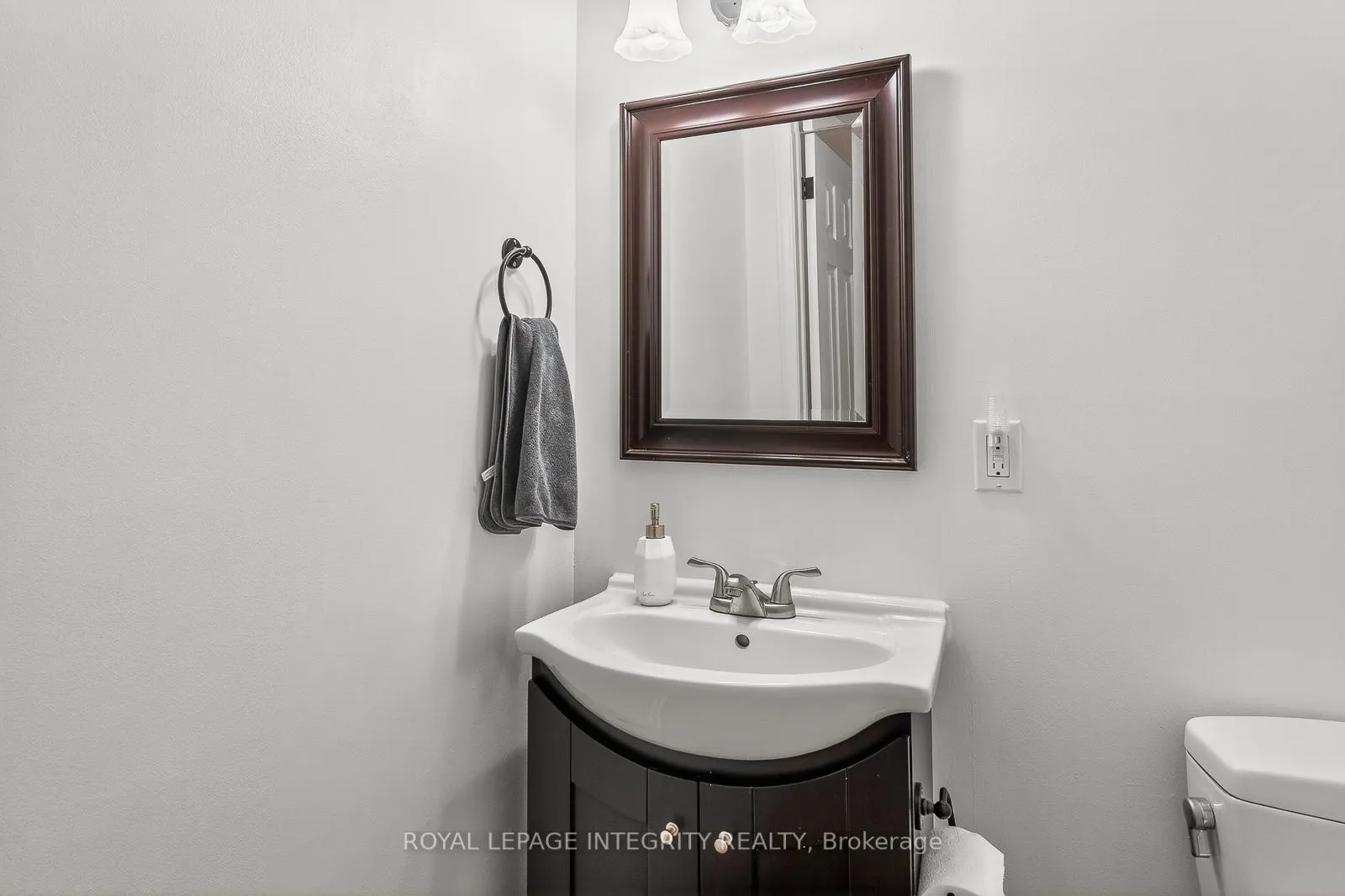 Photo 18 of Unit 8, 108 Stratas Court, Ottawa, Kanata - Katimavik — HOMEH