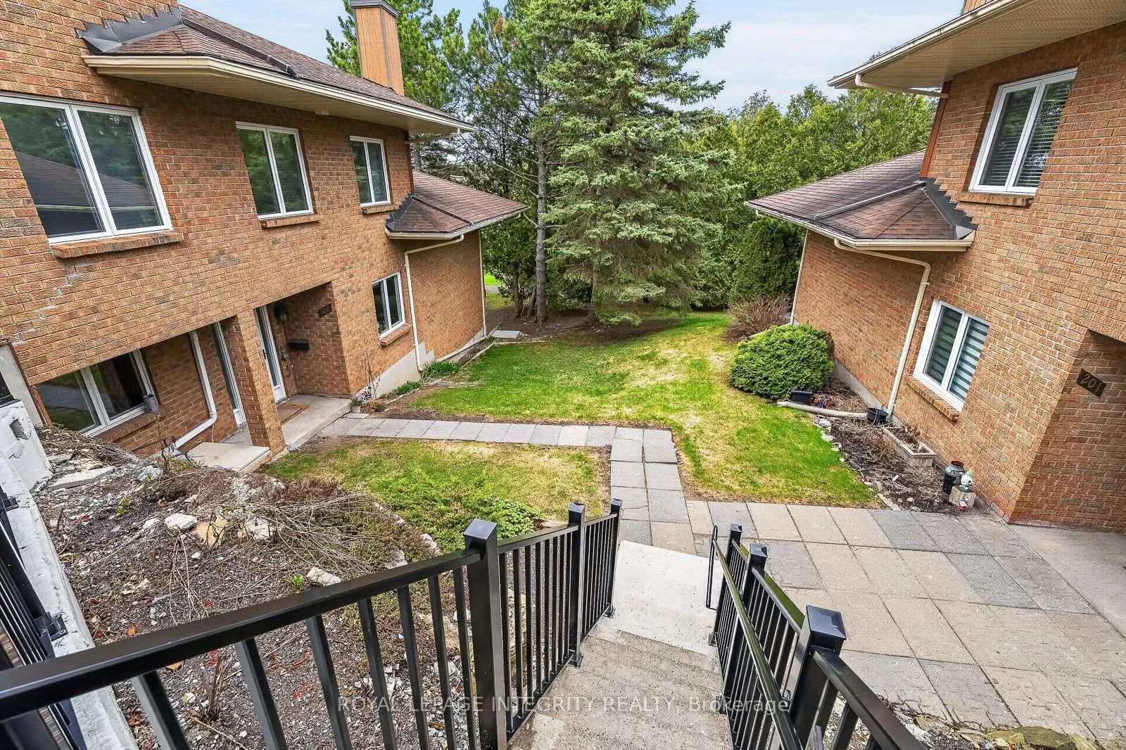 Photo 45 of Unit 8, 108 Stratas Court, Ottawa, Kanata - Katimavik — HOMEH