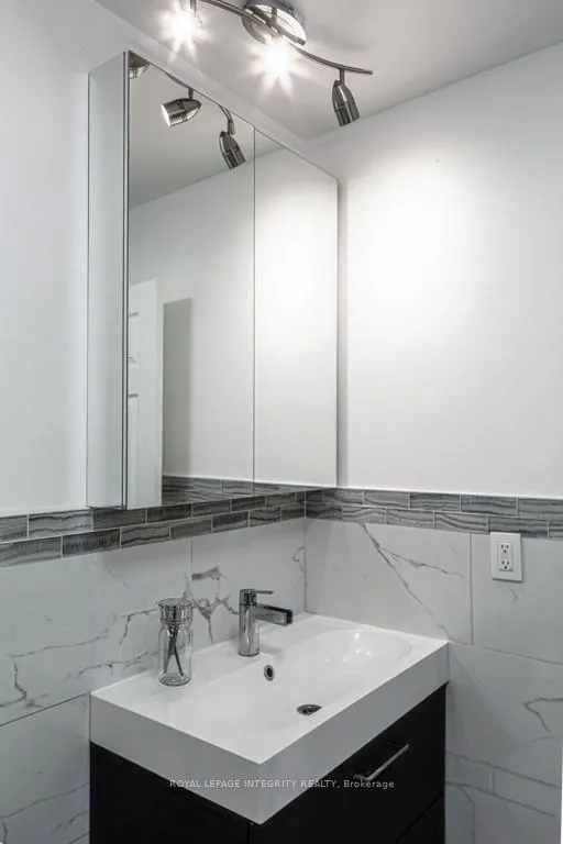 Photo 12 of Unit 1, 73 Hadley Circle, Ottawa, Bells Corners — HOMEH