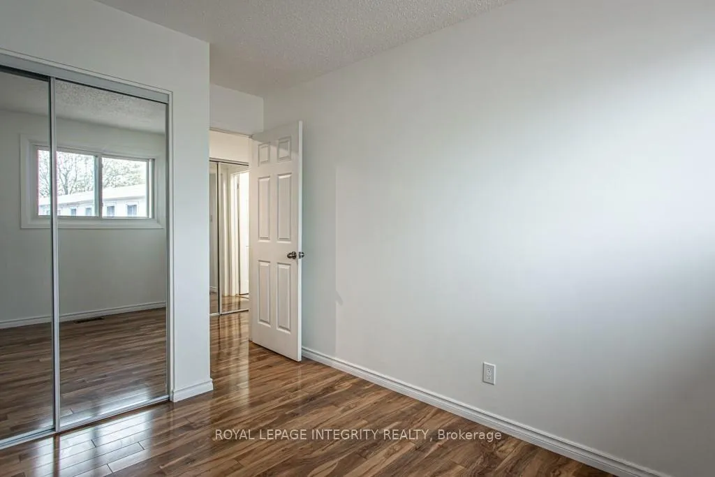 Photo 15 of Unit 1, 73 Hadley Circle, Ottawa, Bells Corners — HOMEH