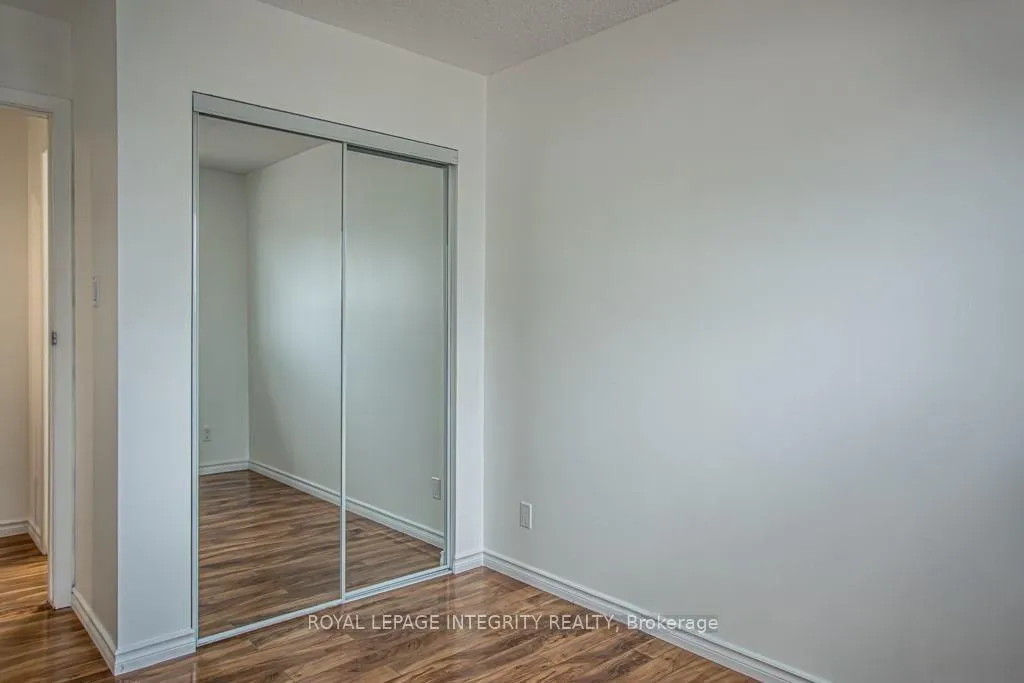 Photo 18 of Unit 1, 73 Hadley Circle, Ottawa, Bells Corners — HOMEH