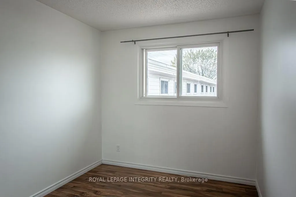 Photo 19 of Unit 1, 73 Hadley Circle, Ottawa, Bells Corners — HOMEH