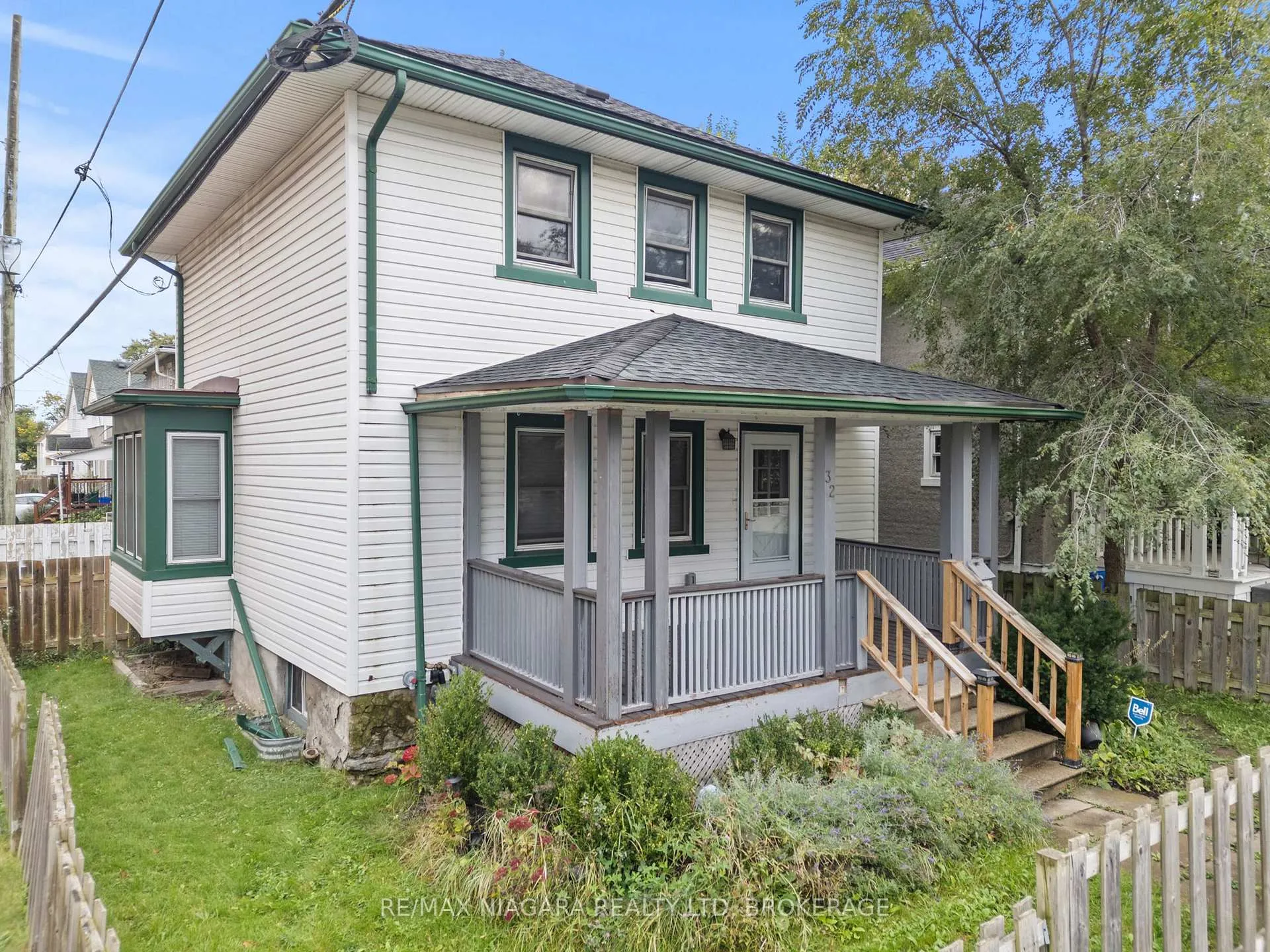 Photo 2 of 32 Page Street, St. Catharines, E. Chester — HOMEH