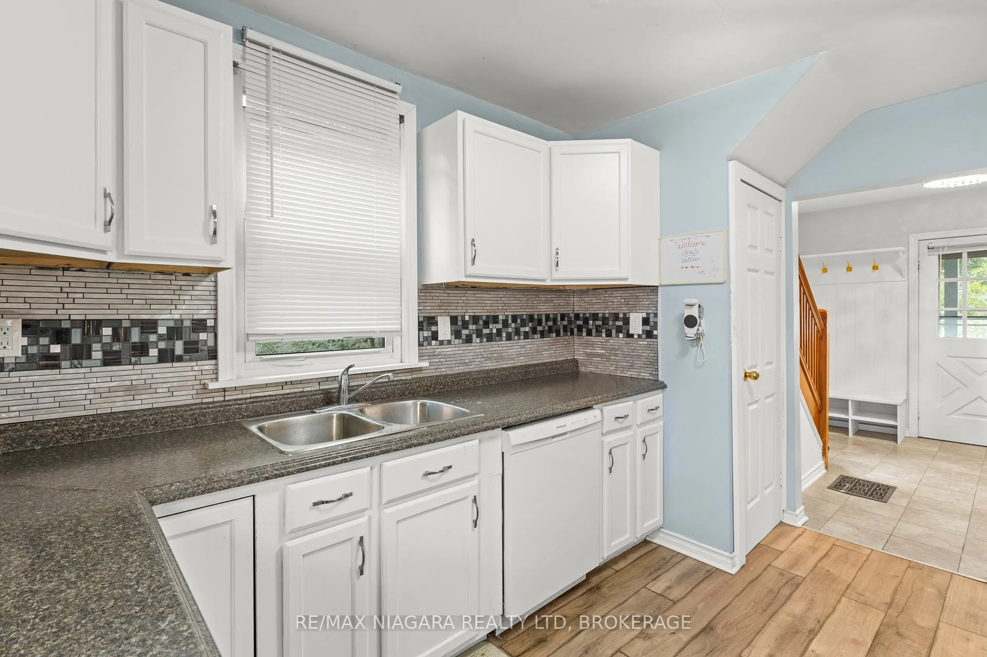 Photo 14 of 32 Page Street, St. Catharines, E. Chester — HOMEH