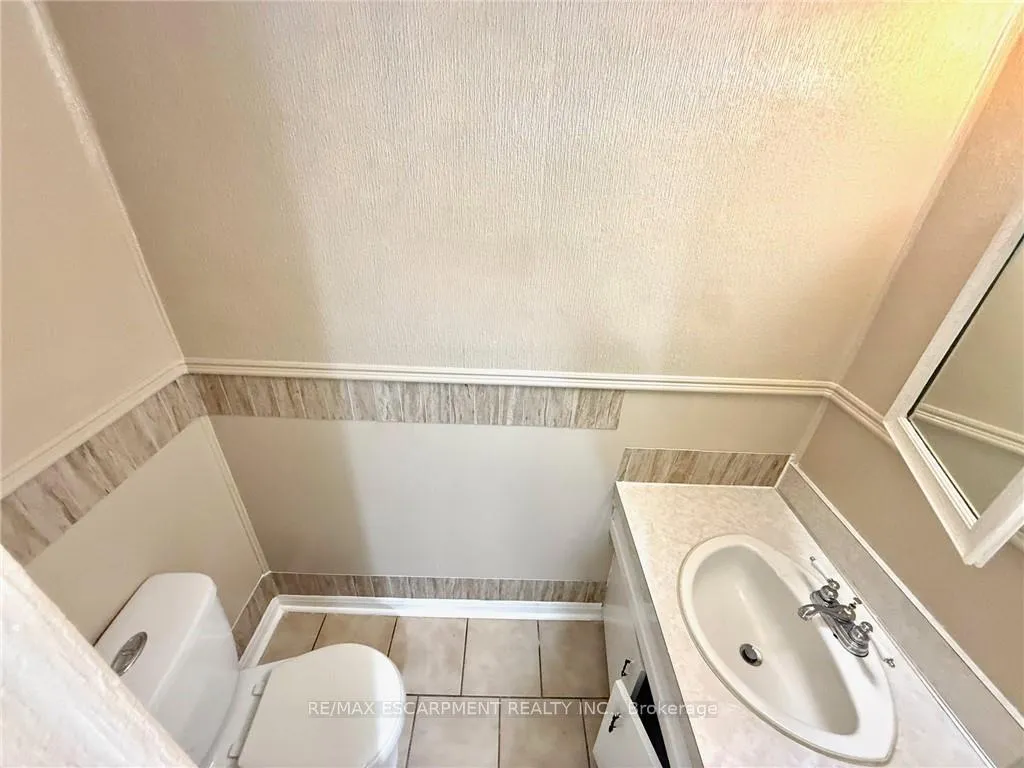 Photo 5 of Unit 2, 17 Lyons Avenue, Welland, Lincoln/Crowland — HOMEH