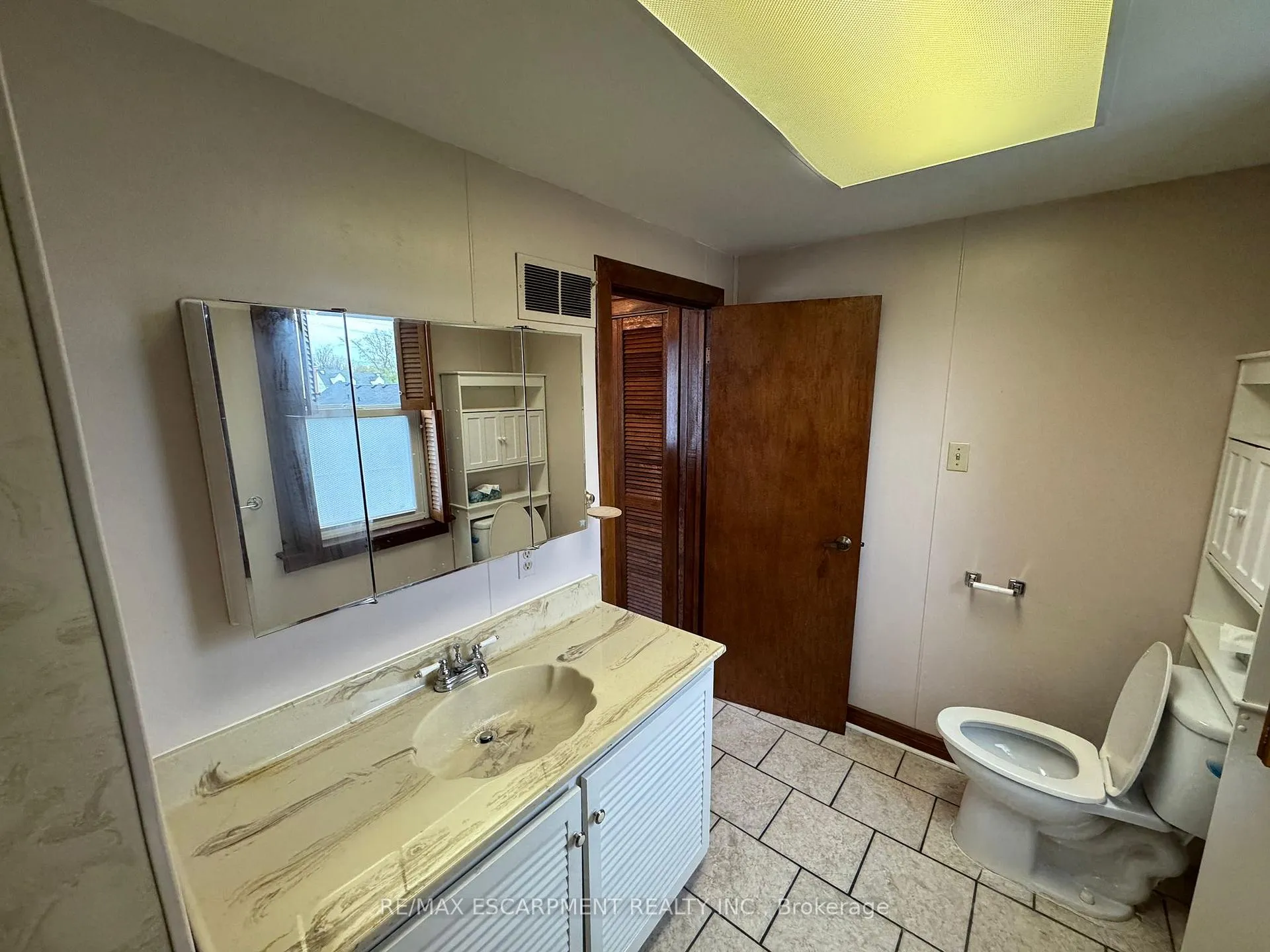 Photo 6 of Unit 3, 17 Lyons Avenue, Welland, Lincoln/Crowland — HOMEH