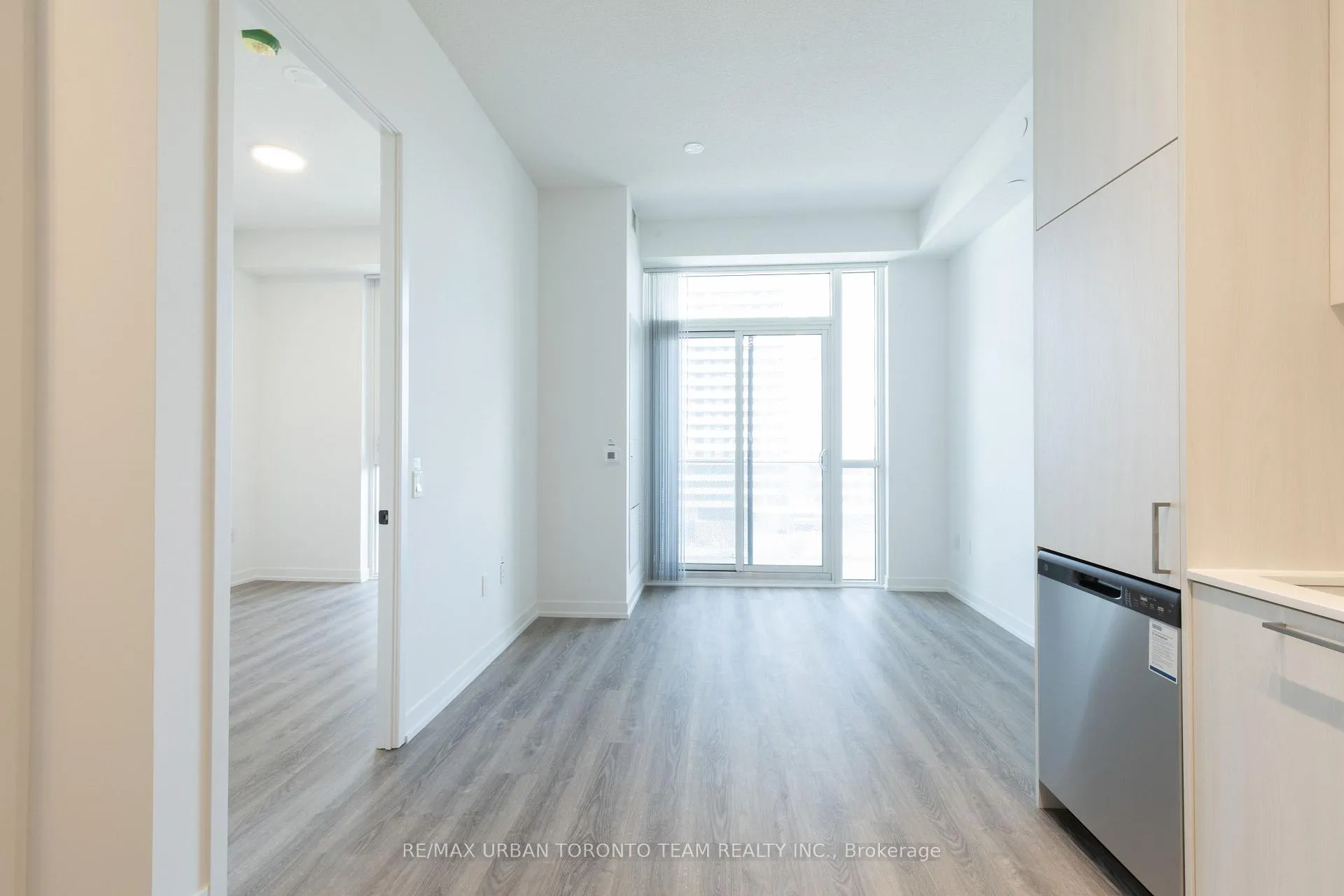 Photo 8 of Unit 816, 195 Commerce Street, Vaughan, Vaughan Corporate Centre — HOMEH