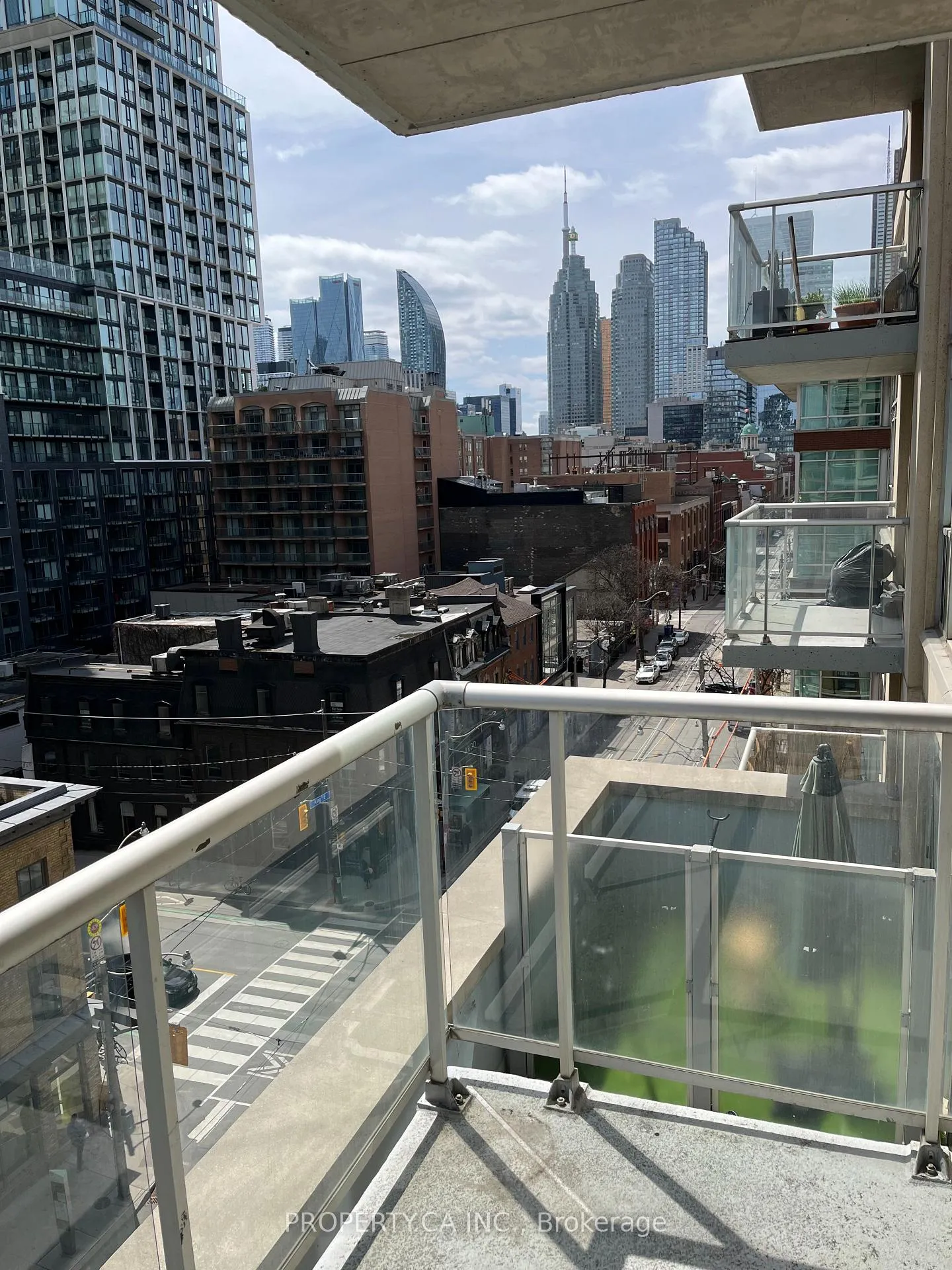 Photo 4 of Unit 806, 230 King Street E, Toronto, Moss Park — HOMEH