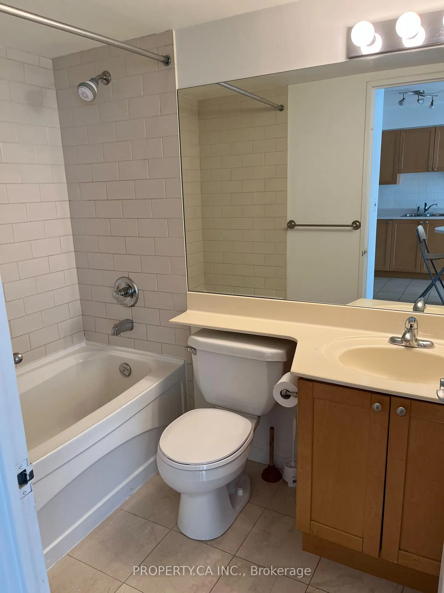 Photo 6 of Unit 806, 230 King Street E, Toronto, Moss Park — HOMEH