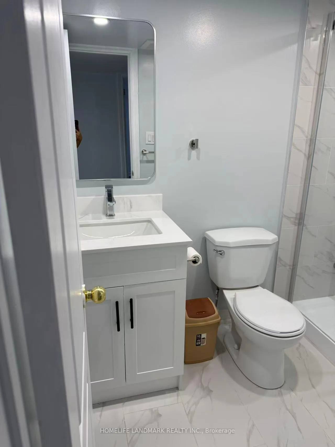 Photo 10 of 826 Winterton Way, Mississauga, East Credit — HOMEH