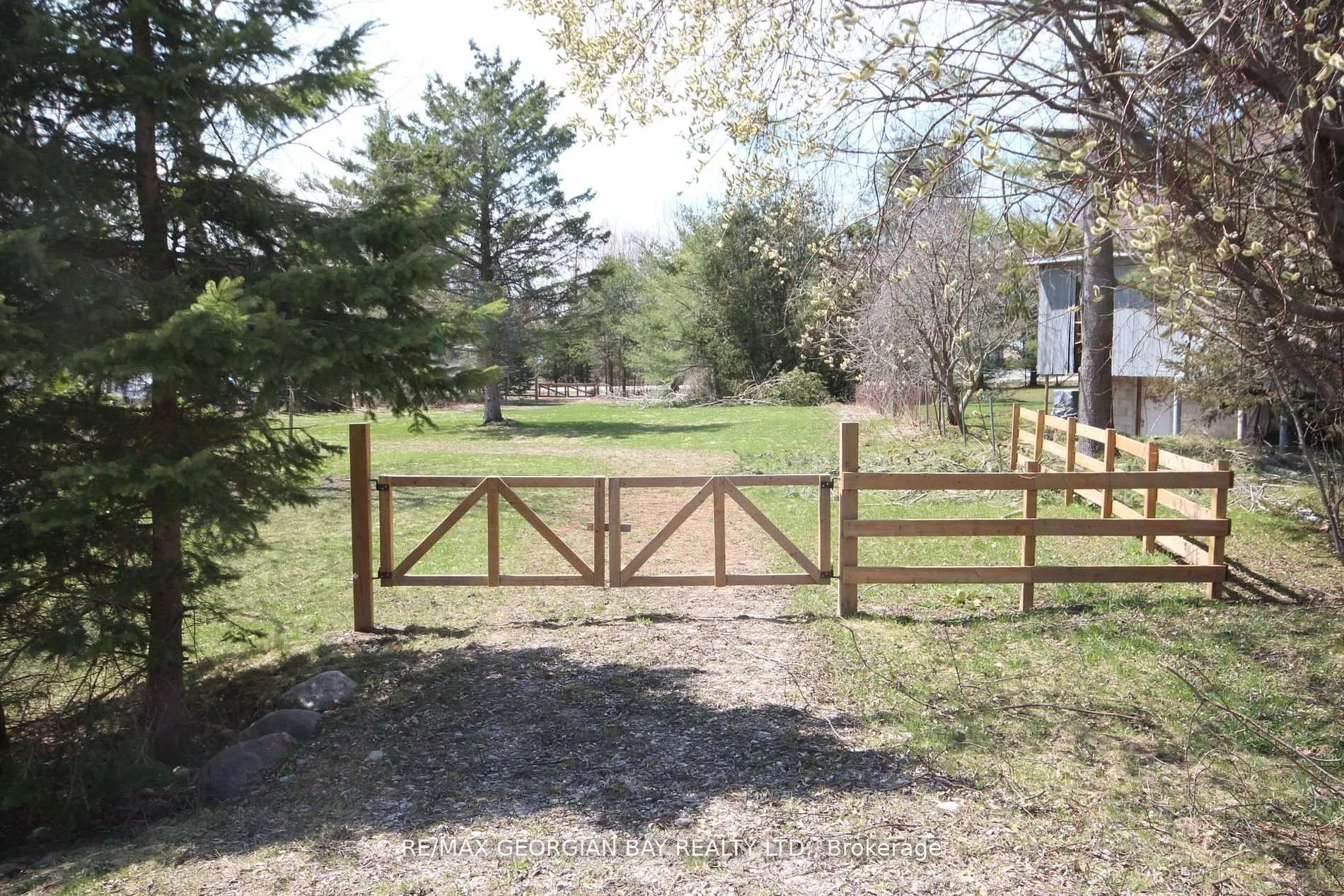 Photo of 5766 Penetanguishene Highway