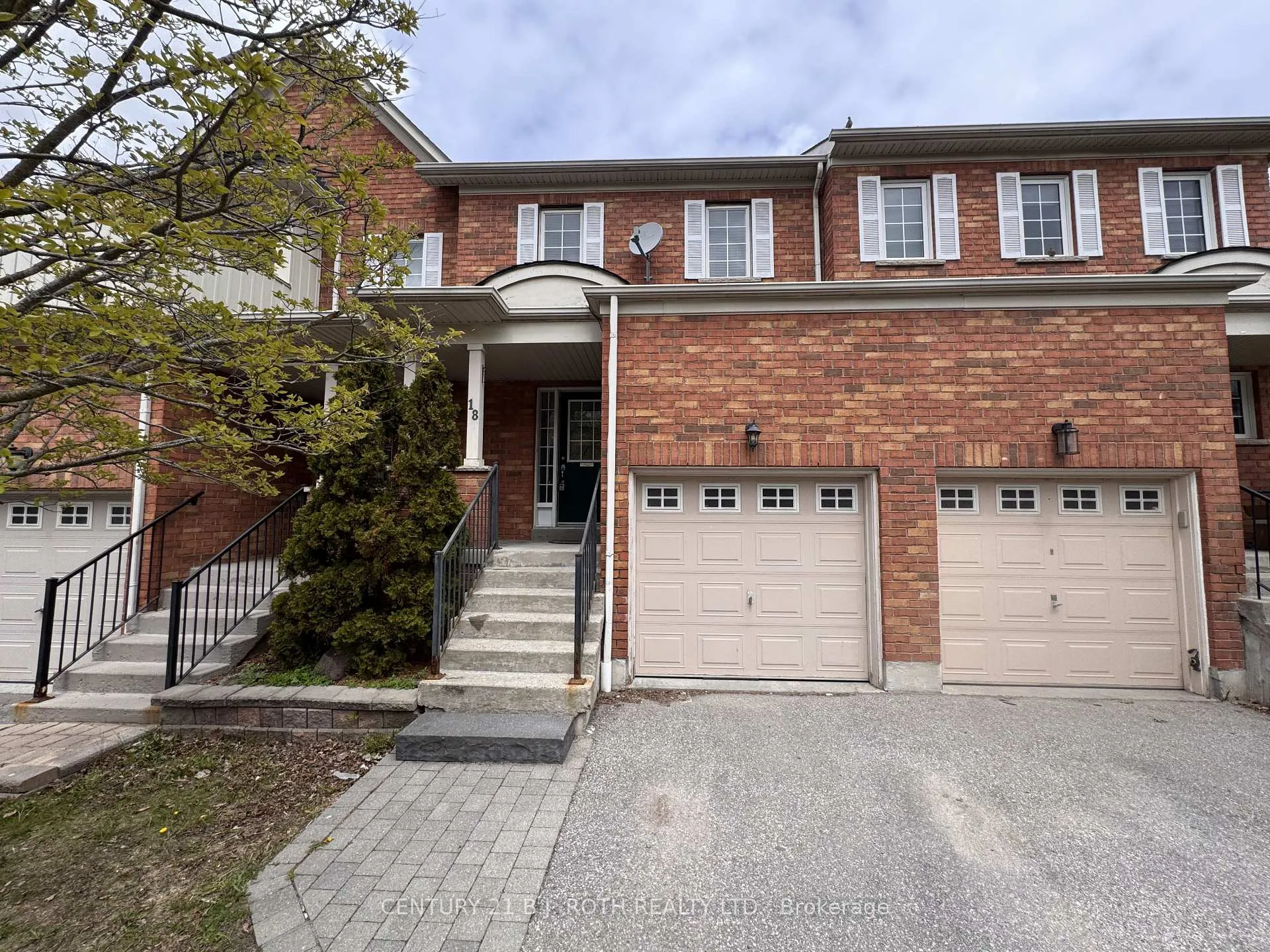 Photo 1 of Unit 18, 18 Sprucedale Way, Whitby, Pringle Creek — HOMEH