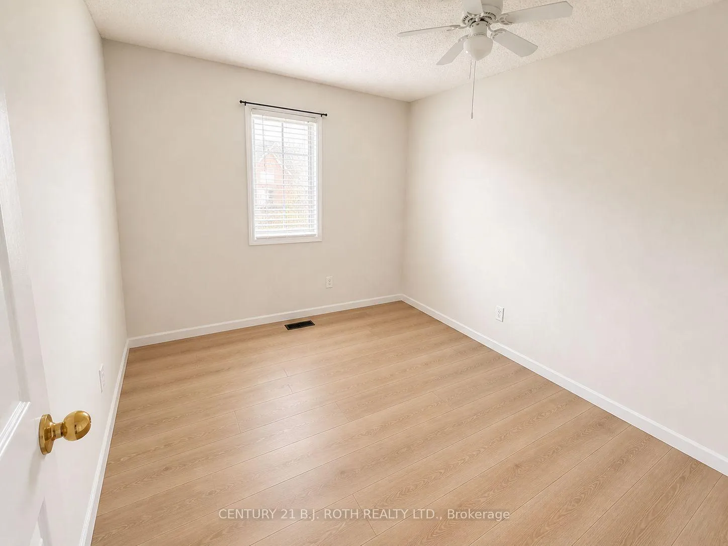 Photo 12 of Unit 18, 18 Sprucedale Way, Whitby, Pringle Creek — HOMEH