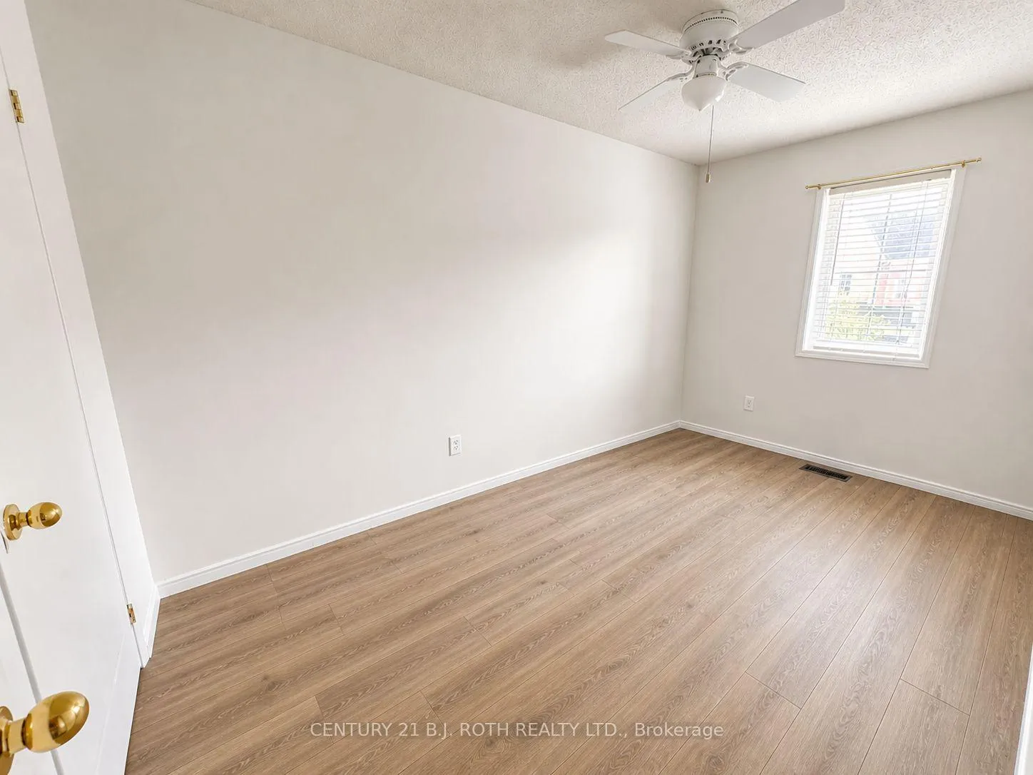 Photo 13 of Unit 18, 18 Sprucedale Way, Whitby, Pringle Creek — HOMEH
