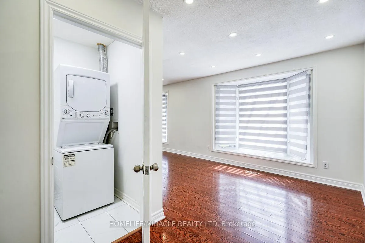 Photo 6 of 40 Reigate Avenue, Brampton, Madoc — HOMEH