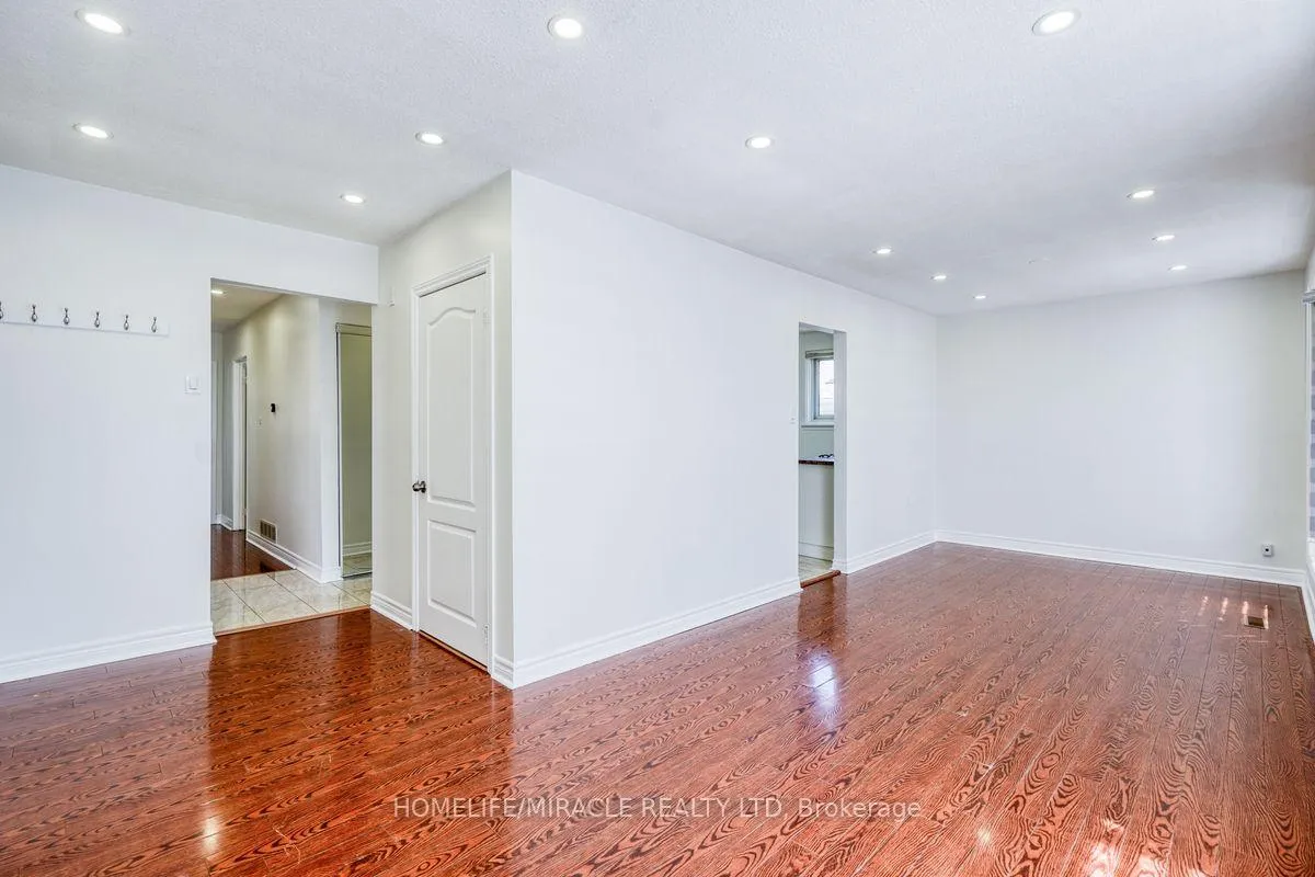 Photo 7 of 40 Reigate Avenue, Brampton, Madoc — HOMEH