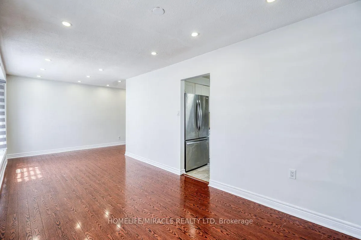Photo 8 of 40 Reigate Avenue, Brampton, Madoc — HOMEH