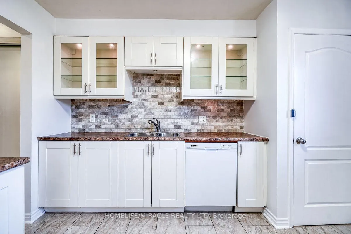 Photo 11 of 40 Reigate Avenue, Brampton, Madoc — HOMEH