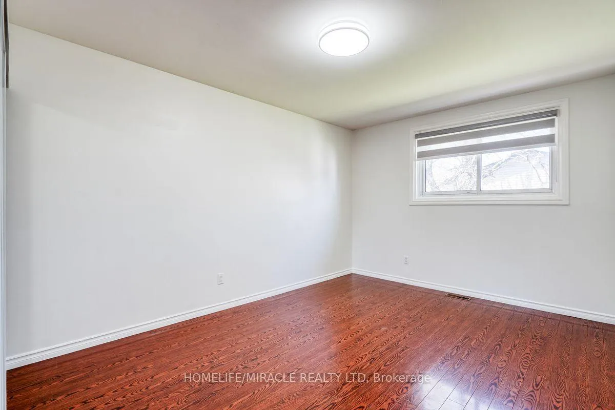 Photo 14 of 40 Reigate Avenue, Brampton, Madoc — HOMEH