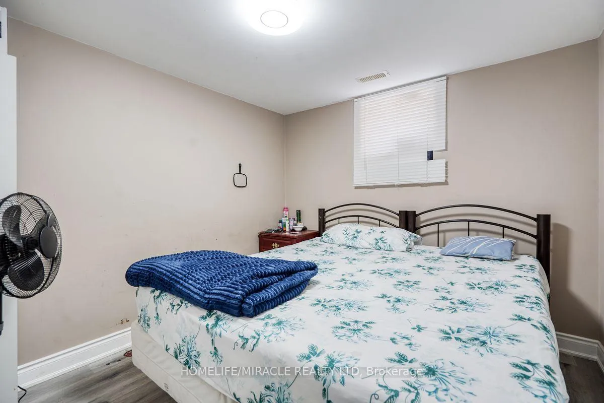 Photo 25 of 40 Reigate Avenue, Brampton, Madoc — HOMEH