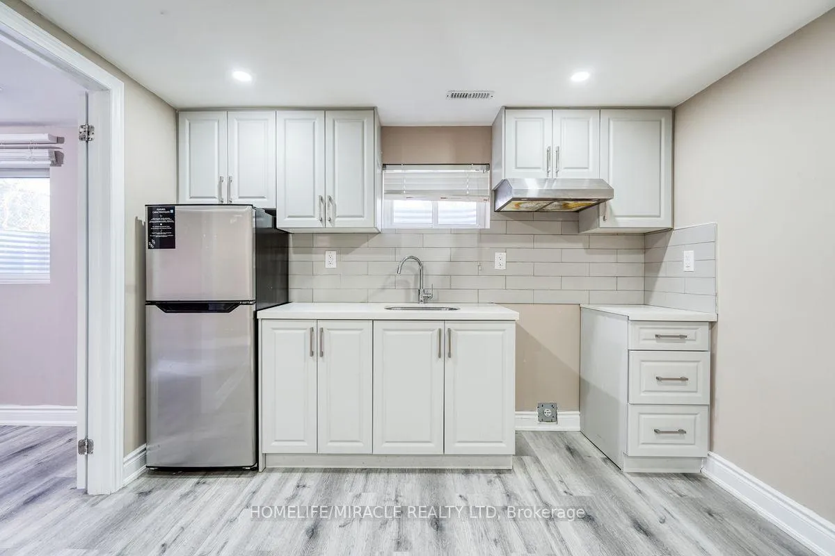 Photo 27 of 40 Reigate Avenue, Brampton, Madoc — HOMEH