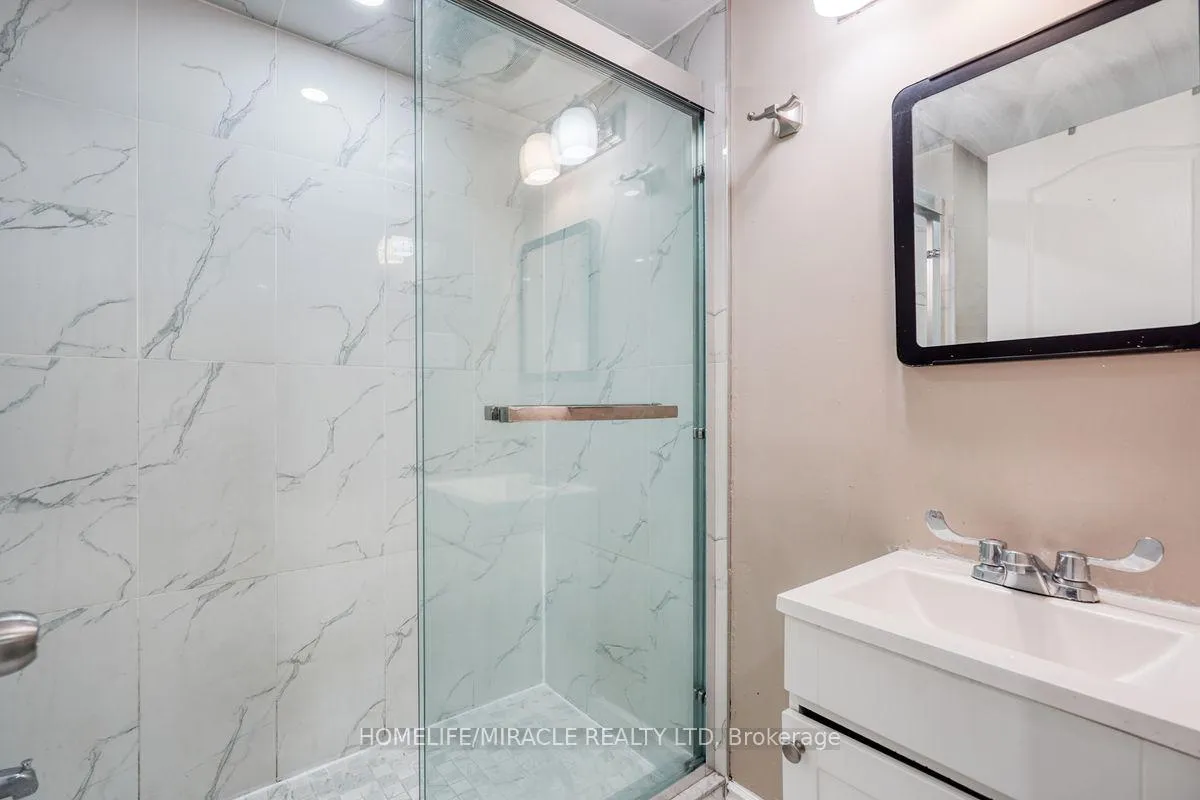 Photo 30 of 40 Reigate Avenue, Brampton, Madoc — HOMEH
