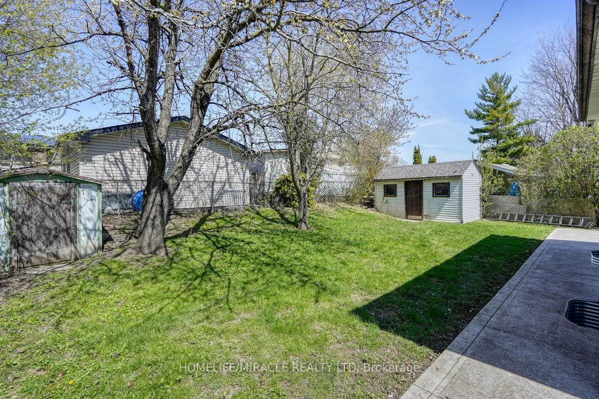 Photo 34 of 40 Reigate Avenue, Brampton, Madoc — HOMEH