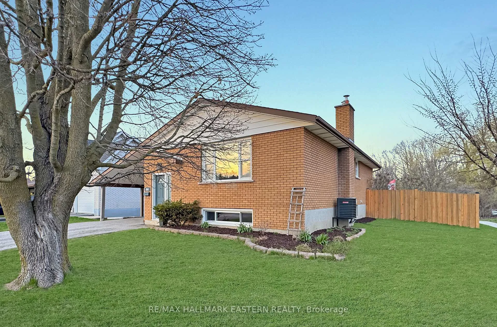 Photo 32 of 950 Silverdale Road, Peterborough, Otonabee Ward 1 — HOMEH