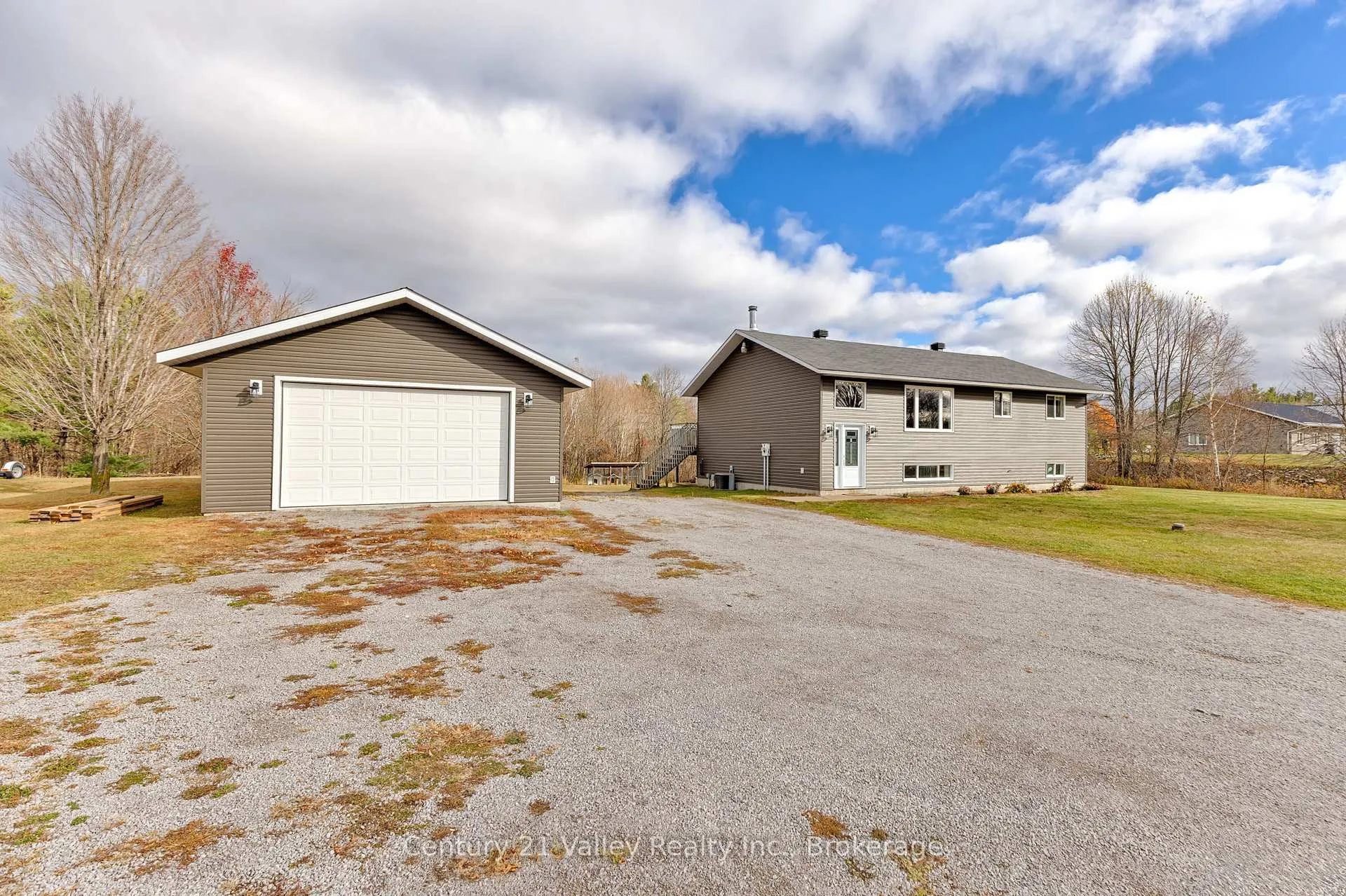 Photo 2 of 1776 Lemke Road, North Algona Wilberforce, North Algona/Wilberforce Twp — HOMEH