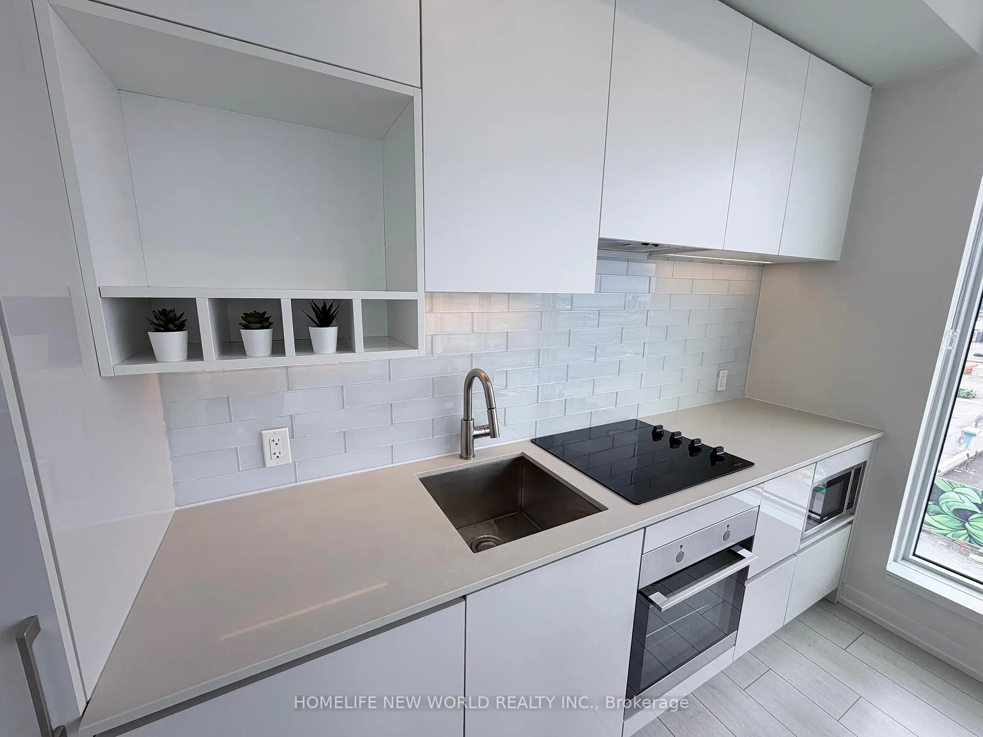 Photo 3 of Unit 906, 5 Buttermill Avenue, Vaughan, Vaughan Corporate Centre — HOMEH