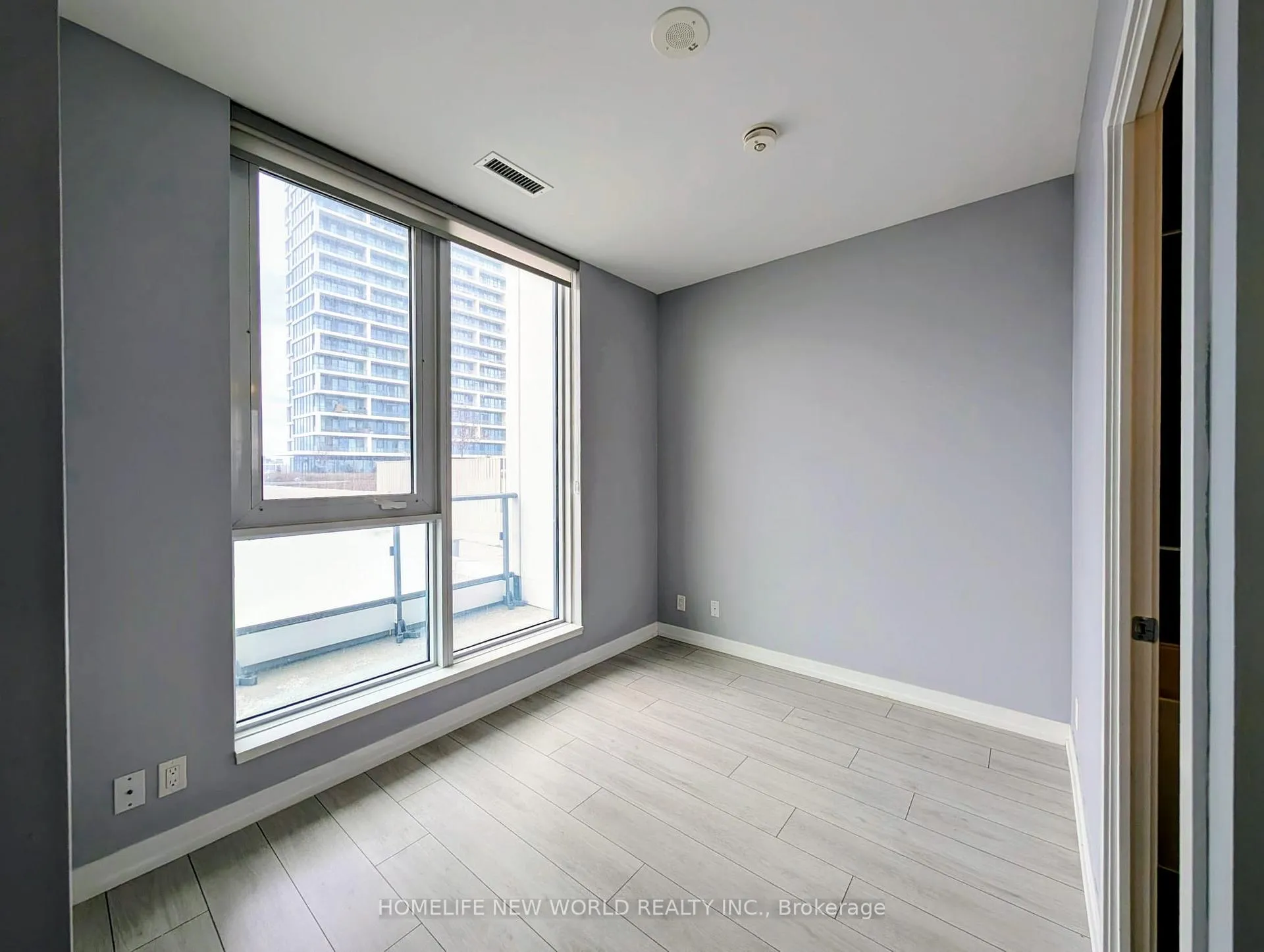 Photo 5 of Unit 906, 5 Buttermill Avenue, Vaughan, Vaughan Corporate Centre — HOMEH